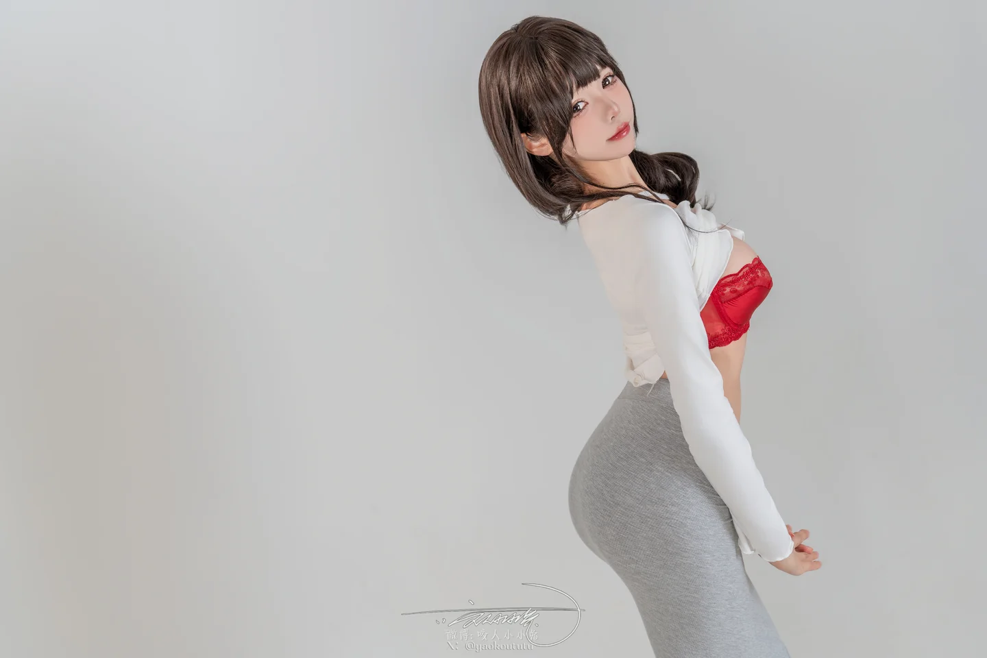 咬一口兔娘 - 24年06月 夹心饼干 [79P,1V-934MB] tg@simisebaisi 【丝足阁】012.webp